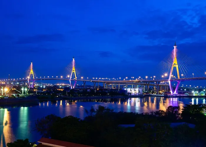 Riverfront 4*