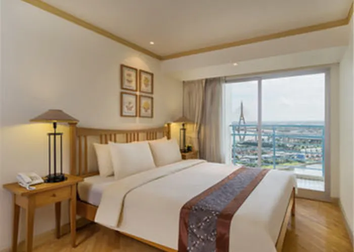 Riverfront Hotel 4*