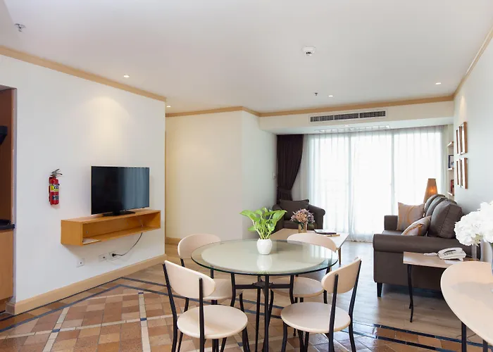 Riverfront Hotel 4*