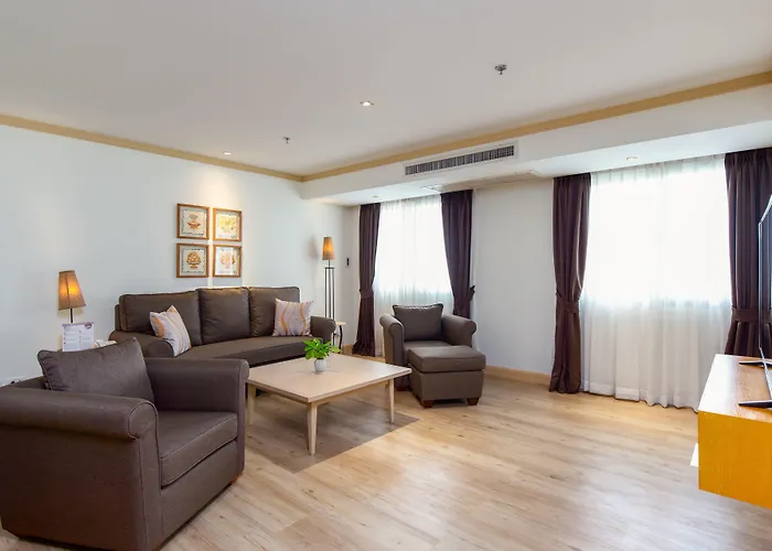 Riverfront Hotel 4*
