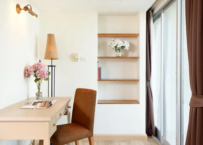 Riverfront 4*